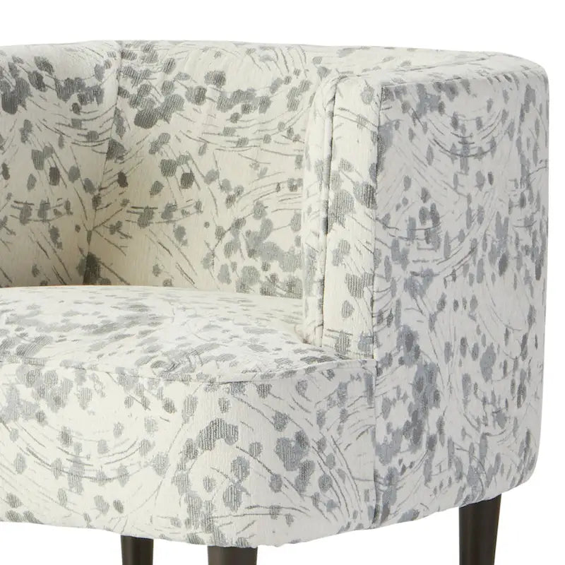 Fauteuil tonneau surdimensionné avec accoudoirs pour salon