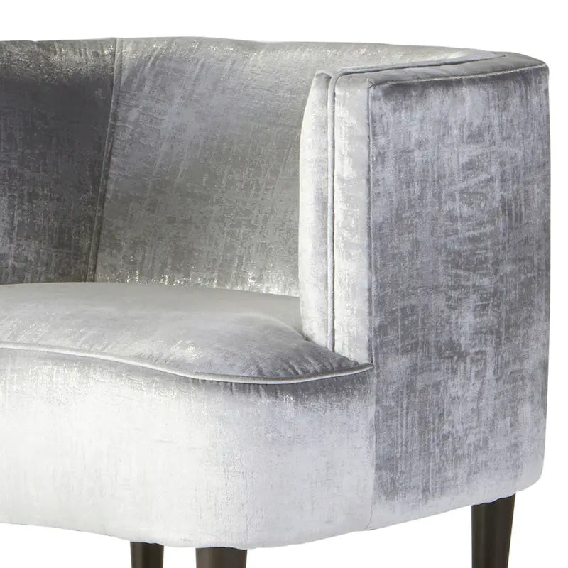 Fauteuil tonneau surdimensionné avec accoudoirs pour salon