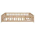 Lit plateforme pleine grandeur en bois avec clôture et porte pour enfants
