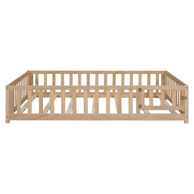 Lit plateforme pleine grandeur en bois avec clôture et porte pour enfants