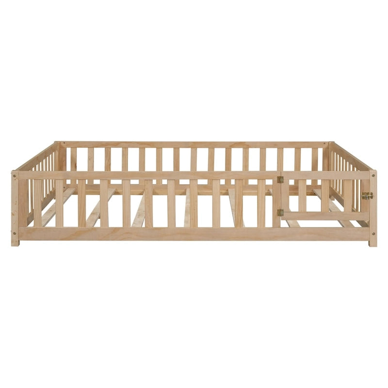 Lit plateforme pleine grandeur en bois avec clôture et porte pour enfants