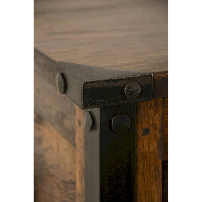 Malle ou table basse en bois de grange massif recyclé et fer forgé pour l'intérieur, 91 cm de large